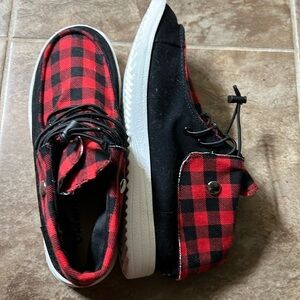Plaid shoes